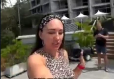 🤓Начались проблемы у счастливых инвесторов в зарубежную недвижимость. Вот, например, ЖК на Пхукете, отчаянно рекламировавшийся на русскоязычную аудиторию