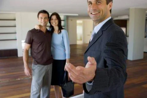 🤔Угадай — причем здесь агентский рынок и его практика не нанимать людей в штат, а множить орду ипшников? 